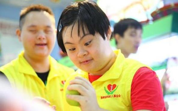 高龄产妇冒死生下男孩,40岁高龄产妇生下孩子的经历