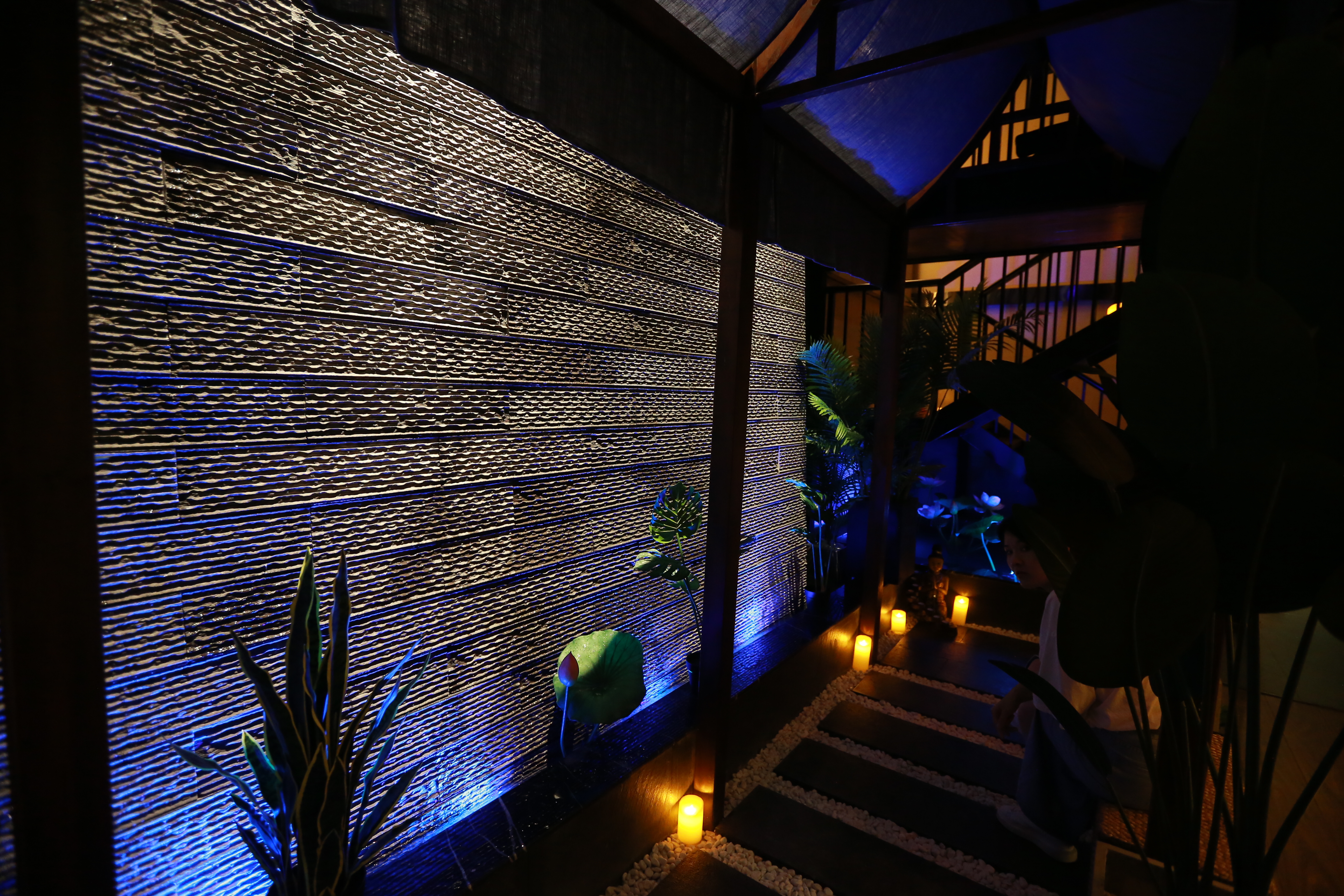 泰式按摩特点在哪里,小姐姐第一次体验泰式按摩