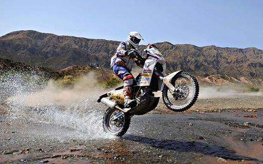 二冲程为什么比四冲猛,摩托车两冲程跟四冲程的区别