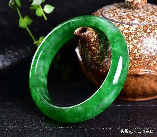 什么属相戴玉最好,牛属相适合佩戴什么玉