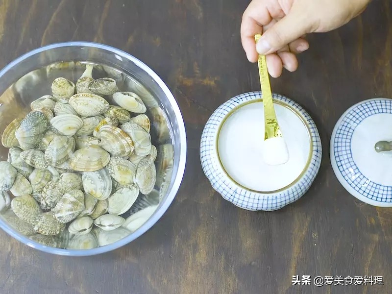 炒蚬肉怎么炒不腥,尖椒炒蚬子图解