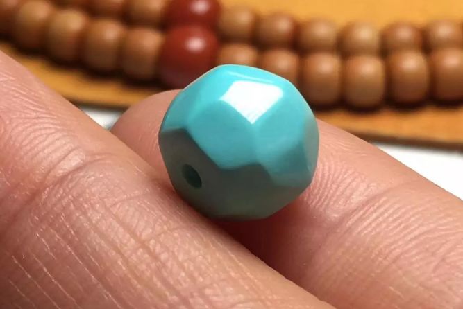 绿松石手盘后再用手套盘可以吗,蓝色绿松石后期盘玩效果什么样