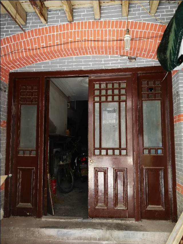 烟火气掩映下的昆山花园路