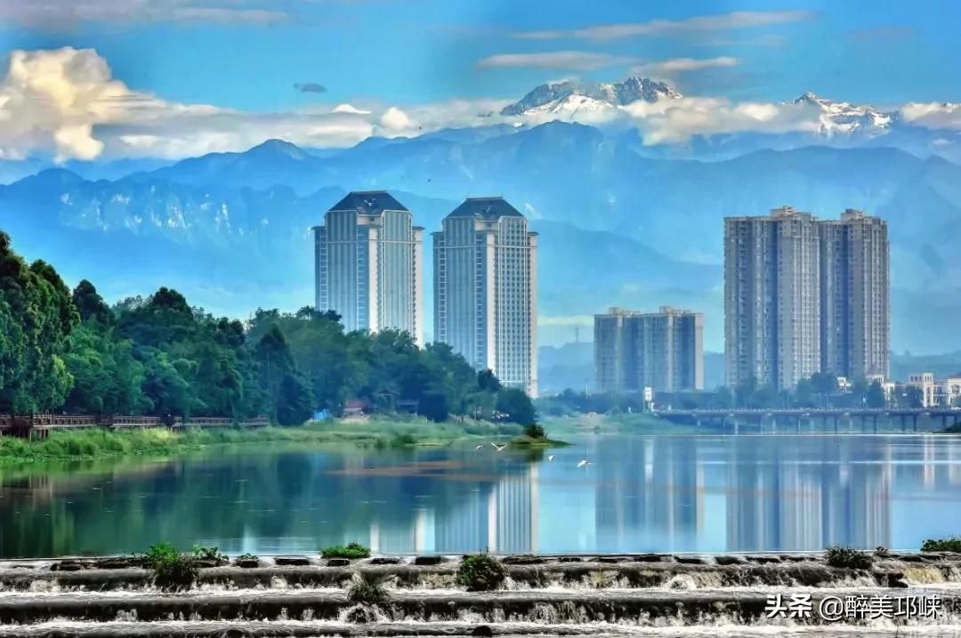 为什么有的人投资眼光很准,为什么越来越多的资本想投资酱酒