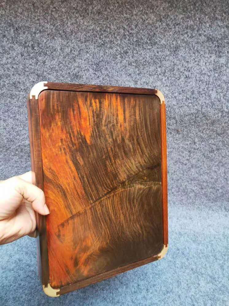 与交趾黄檀相似的木材,交趾黄檀是什么木