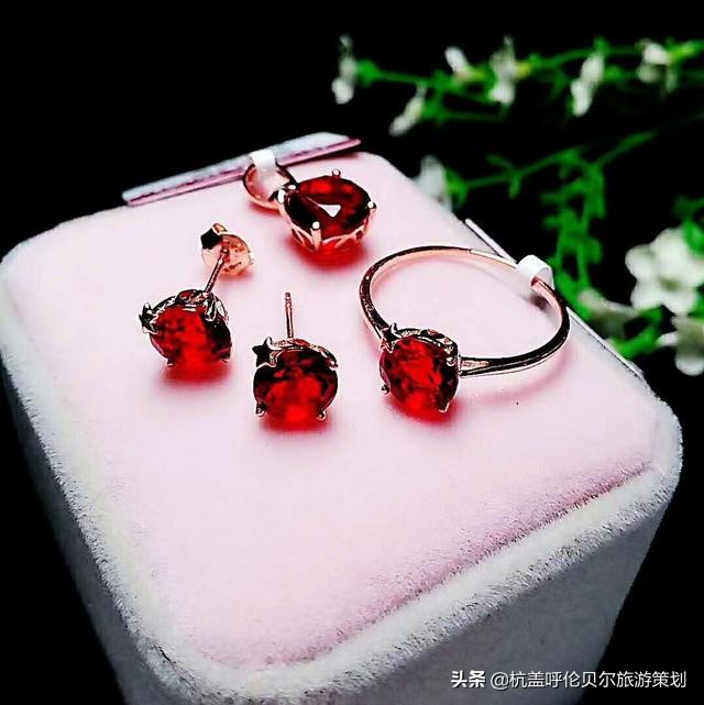 尼基金珠宝带您了解俄罗斯紫金