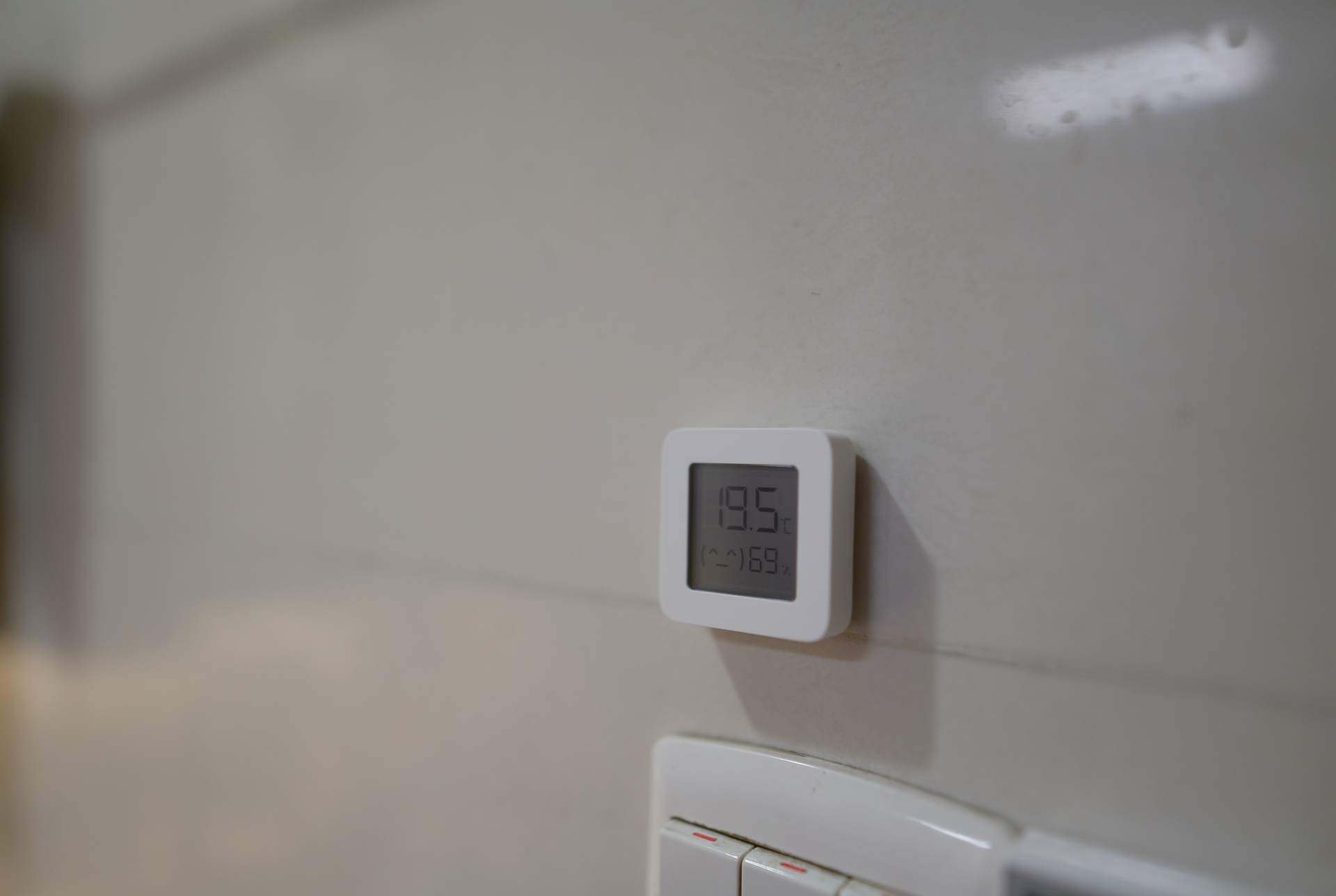 不用压缩机除湿,无压缩机除湿机的除湿原理