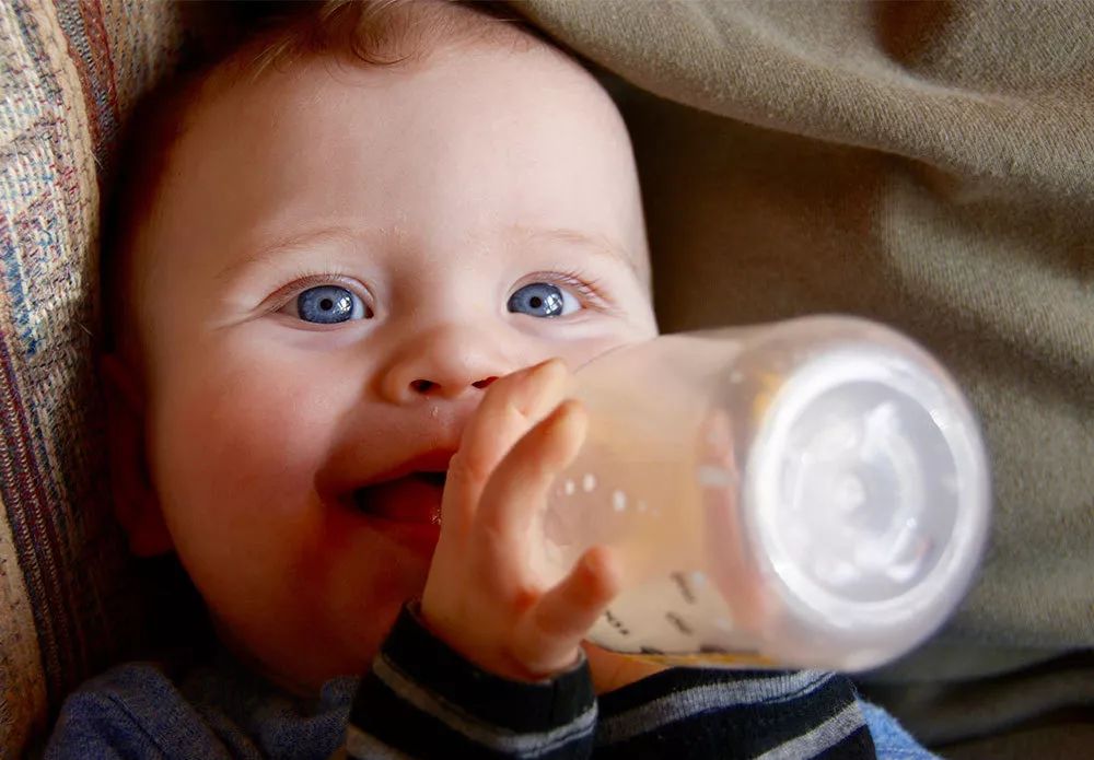 澳洲奶粉真实事件,澳洲牛奶真实情况
