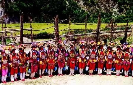 鐢樿們鐪佽垷鏇插幙钘忔棌鏈嶉グ,钘忓尯鏃呮父鏈嶉グ