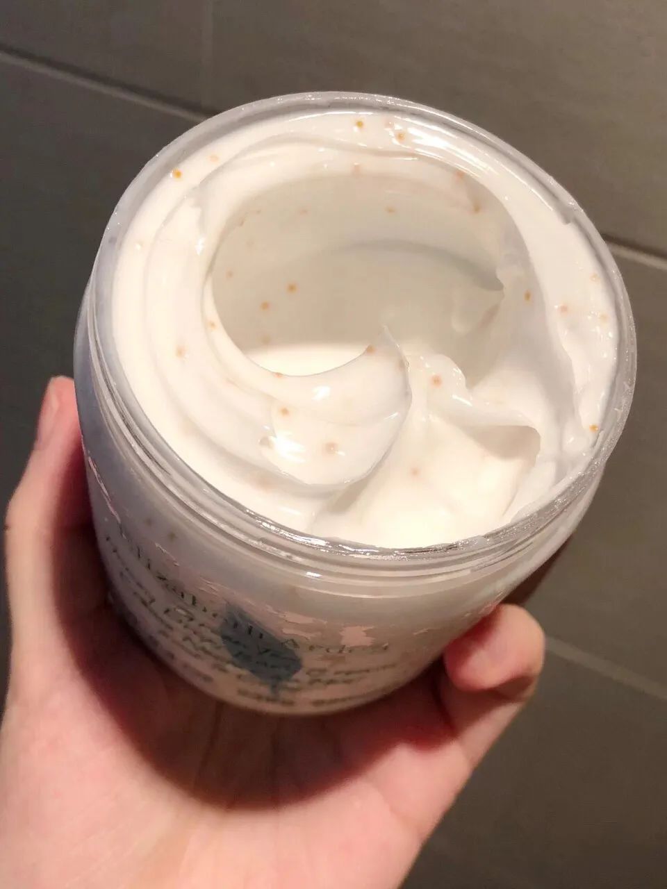 雅顿身体乳｜滋润保湿，持久留香，一大瓶性价比高