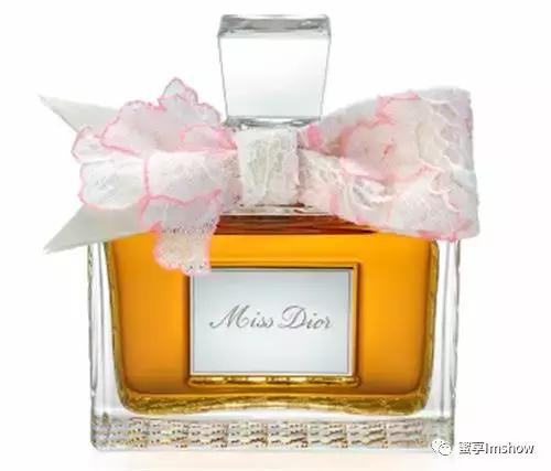 迪奥小姐爱与玫瑰展览吴谨言,迪奥小姐爱与玫瑰晚会