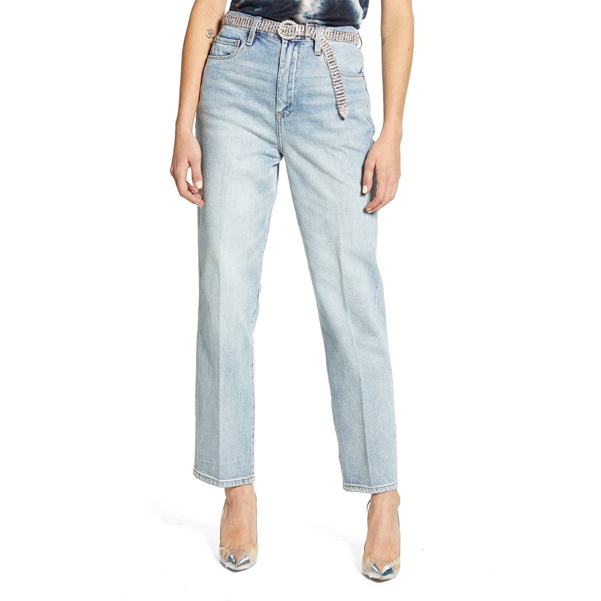 基本上每个名人都穿这条在Nordstrom流行的牛仔裤