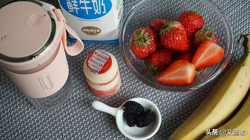 摩飞便携杯怎么榨甘蔗汁,摩飞榨果汁的杯怎么用