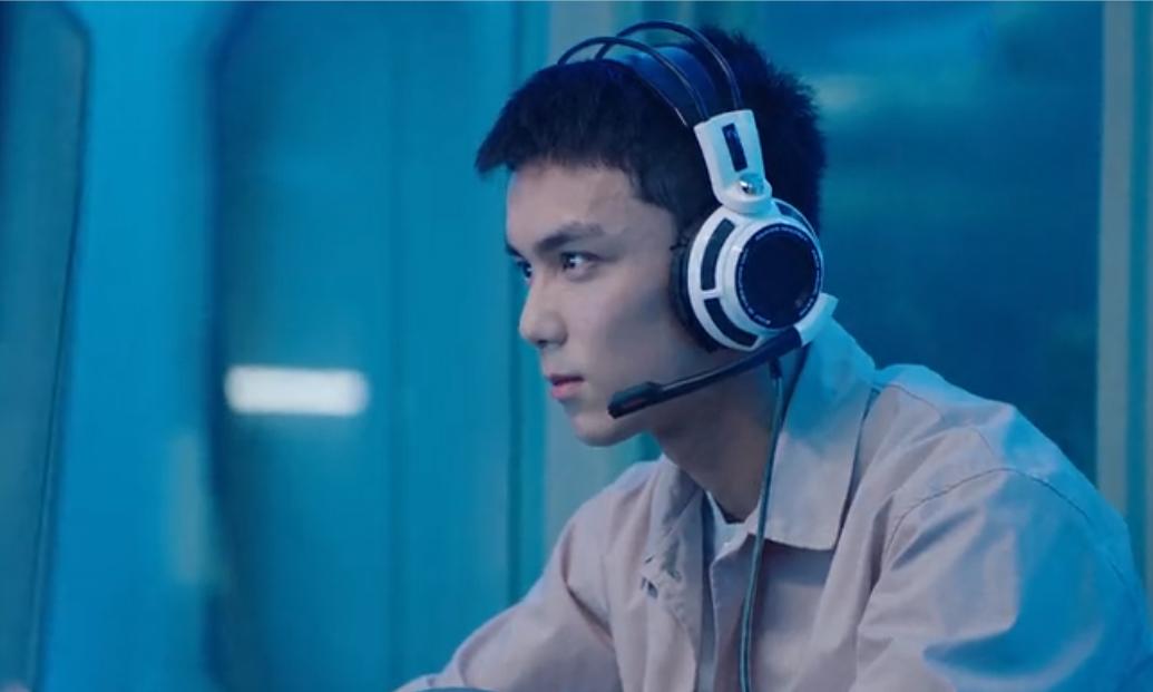 穿越火线雷蛇系列武器,穿越火线高科技武器盘点