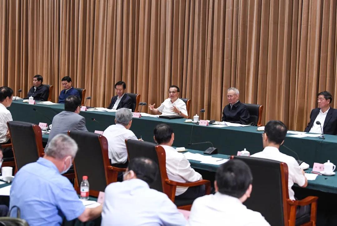 看近期的所有新闻,看今日头条大事