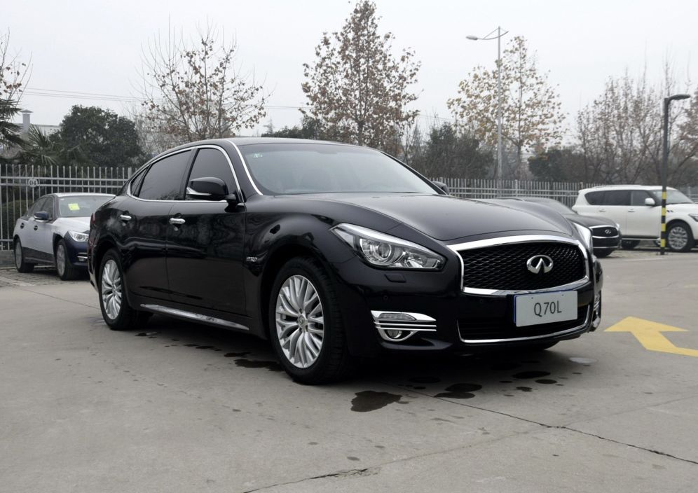 13万买来天籁公爵给你极致享受,3.0性能*萨特帕**在你头上暴扣