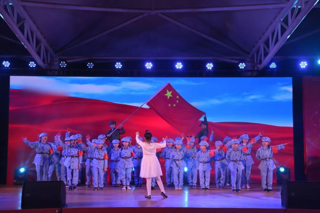 华立中英文学校是不是贵族学校,华立中英文学校升学