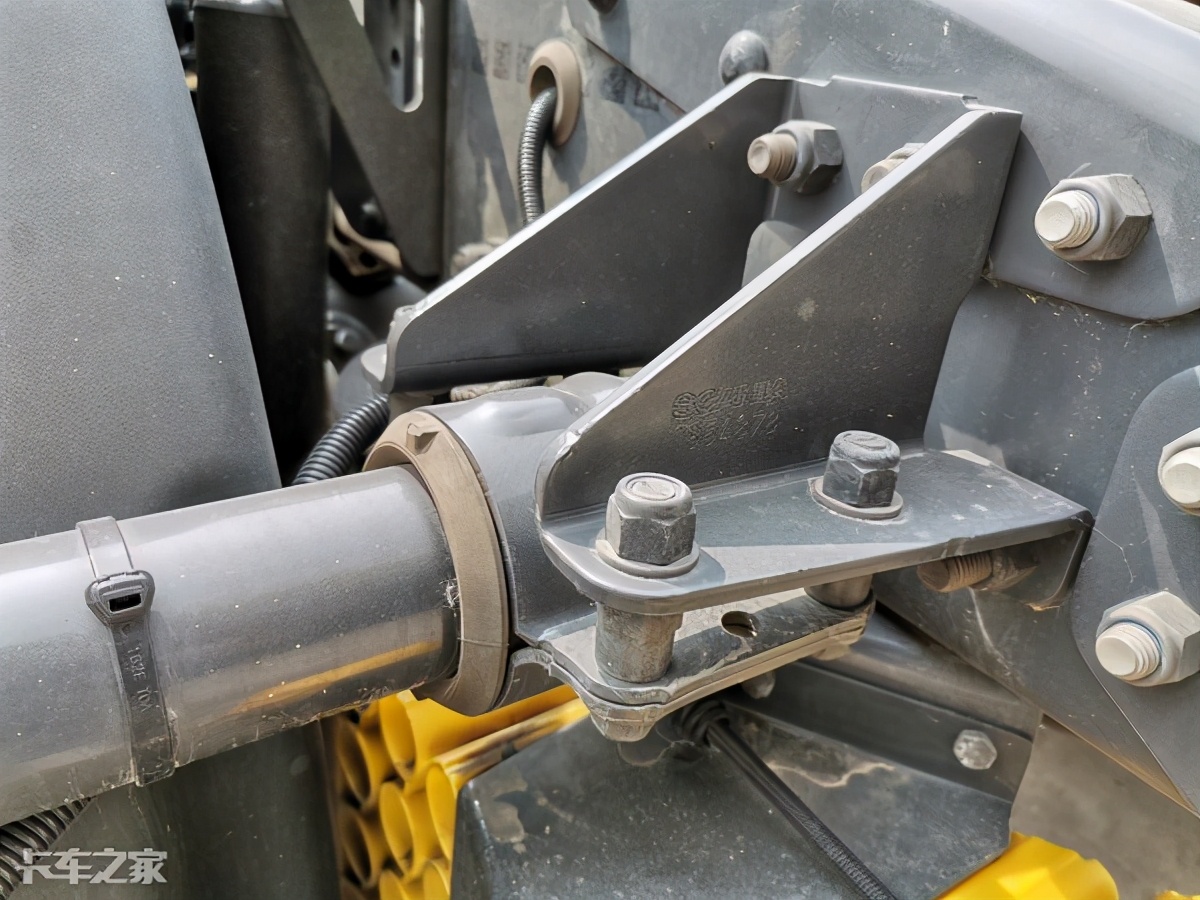 斯堪尼亚国六二手车多少钱,二手斯堪尼亚牵引车什么价格