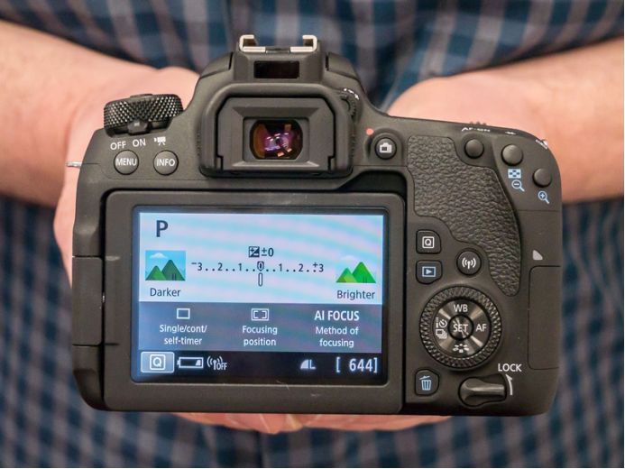 佳能数码相机推荐性价比高学生,佳能77d与佳能6d哪个更值得入手