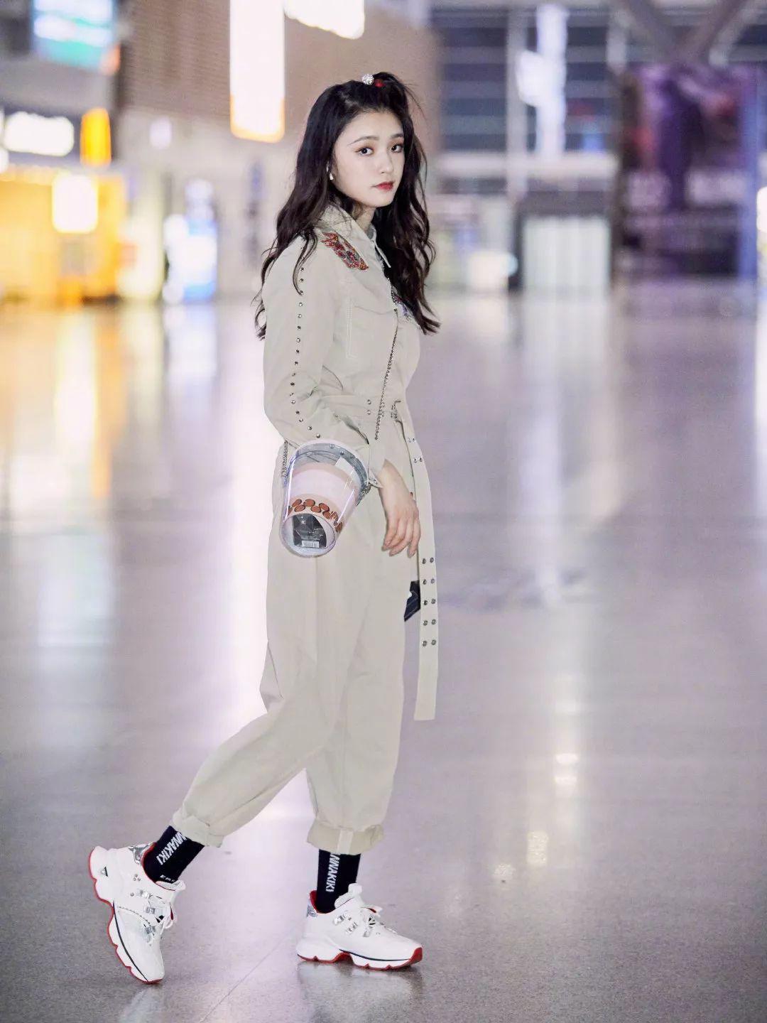 老爹鞋冬日时尚搭配图欣赏,一双老爹鞋穿四季