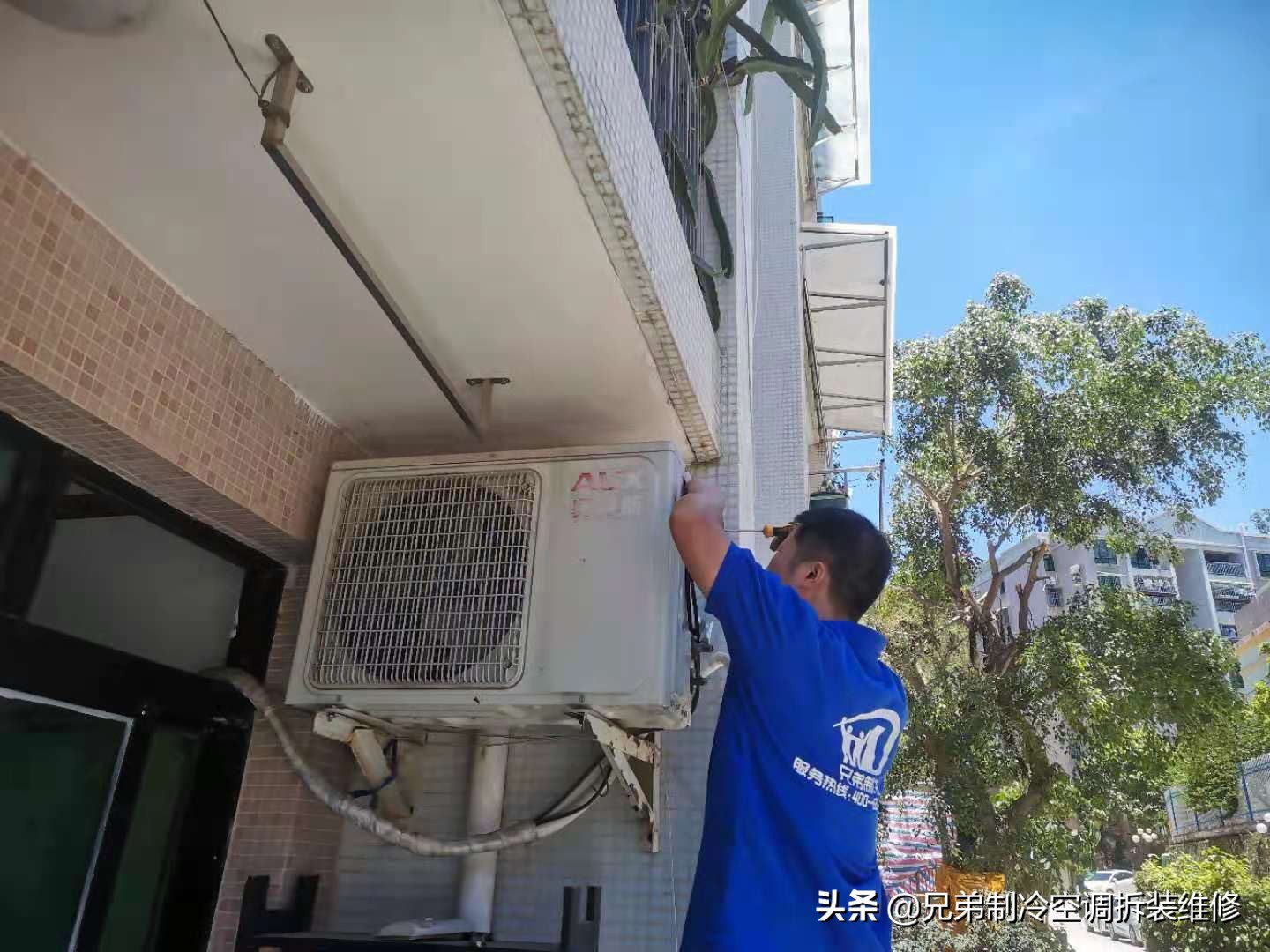 窗式空调清洗视频播放,空调清洗保养多少钱一次