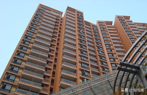 房子严重过剩为什么还要盖,现在老百姓买不起房子怎么办