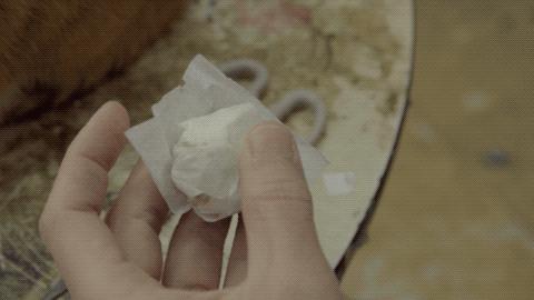 香港阴间设计师:为黄家驹订做电吉他,为张国荣粉丝订做咖啡厅..