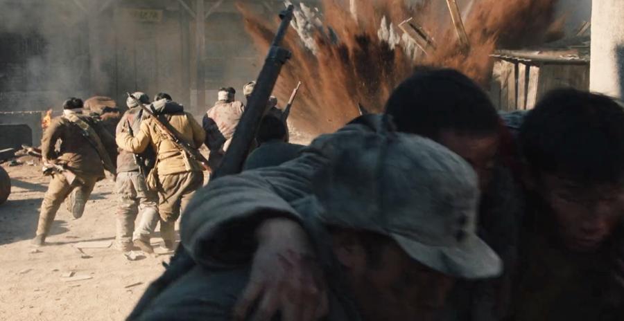 高希希大决战拍摄动用多少人,战壕挖出三十箱手榴弹