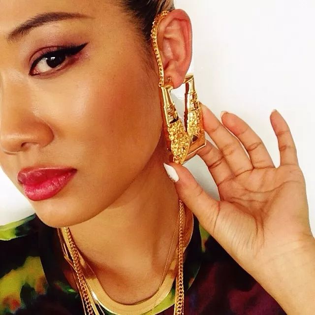 王一博西装复古风,王一博的心头肉