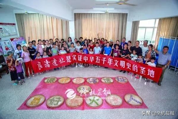 观众鼓掌欢呼起来,观众欢呼现场