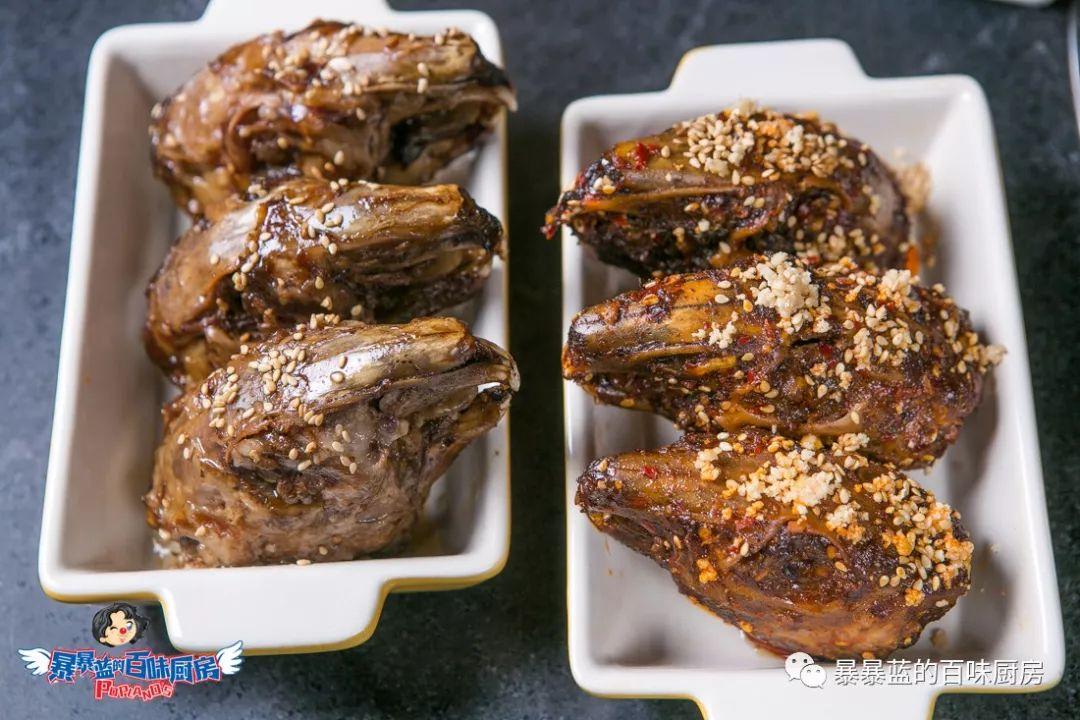 当成都老板爱上沈阳老雪，他开的串串香店锅底都有1瓶大绿棒