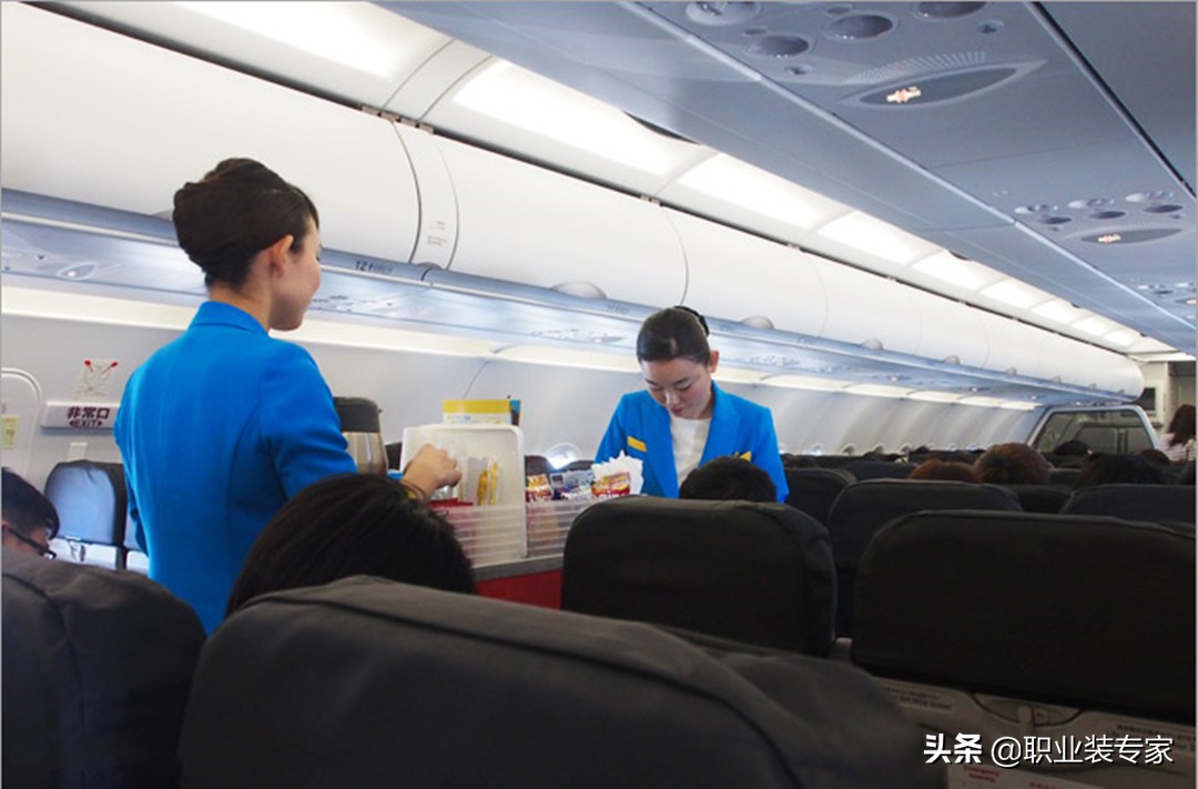 日本航空樱花粉制服,日本航空制服推荐