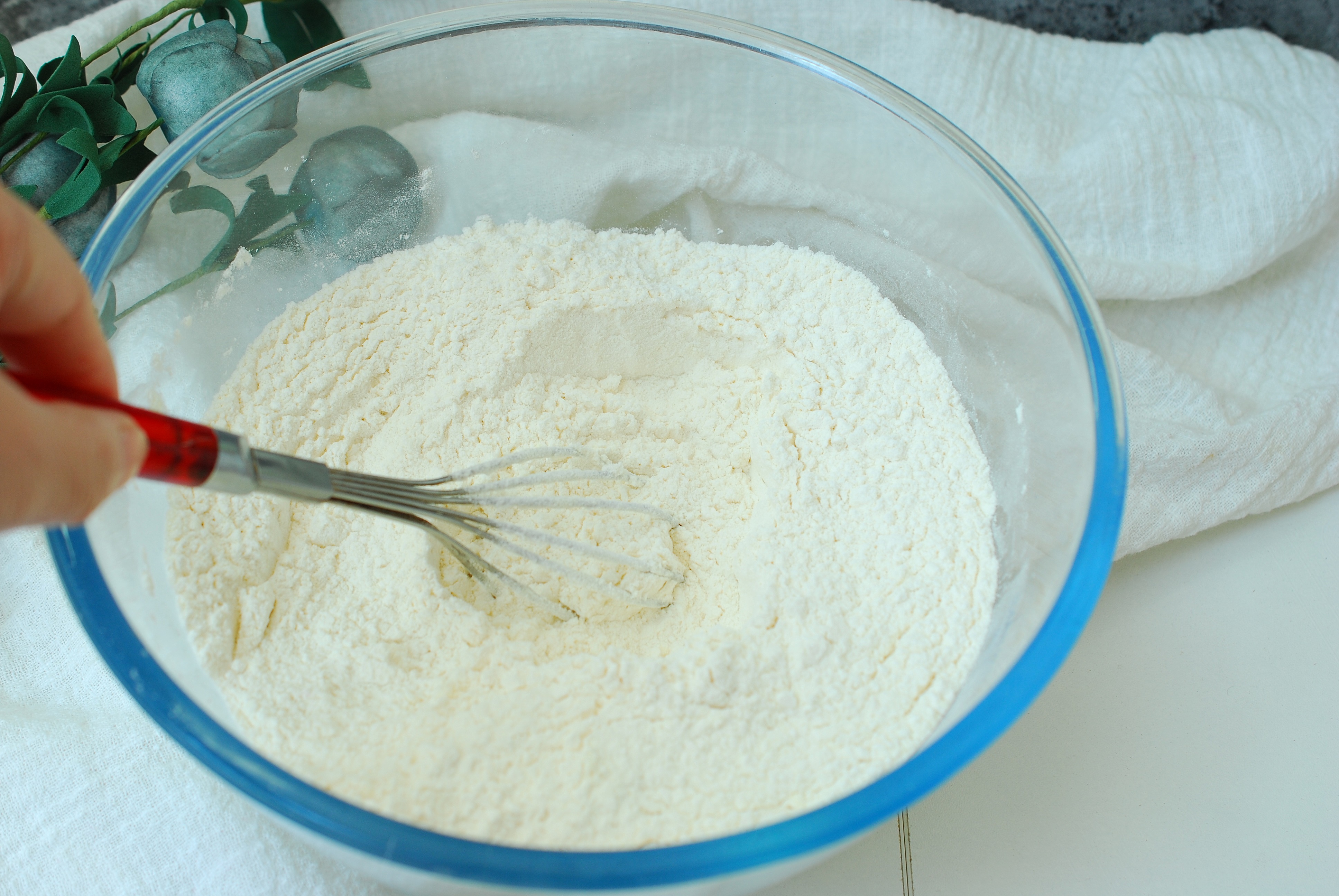 在家炸油条不用泡打粉最快的方法,不要酵母粉和泡打粉炸油条方法