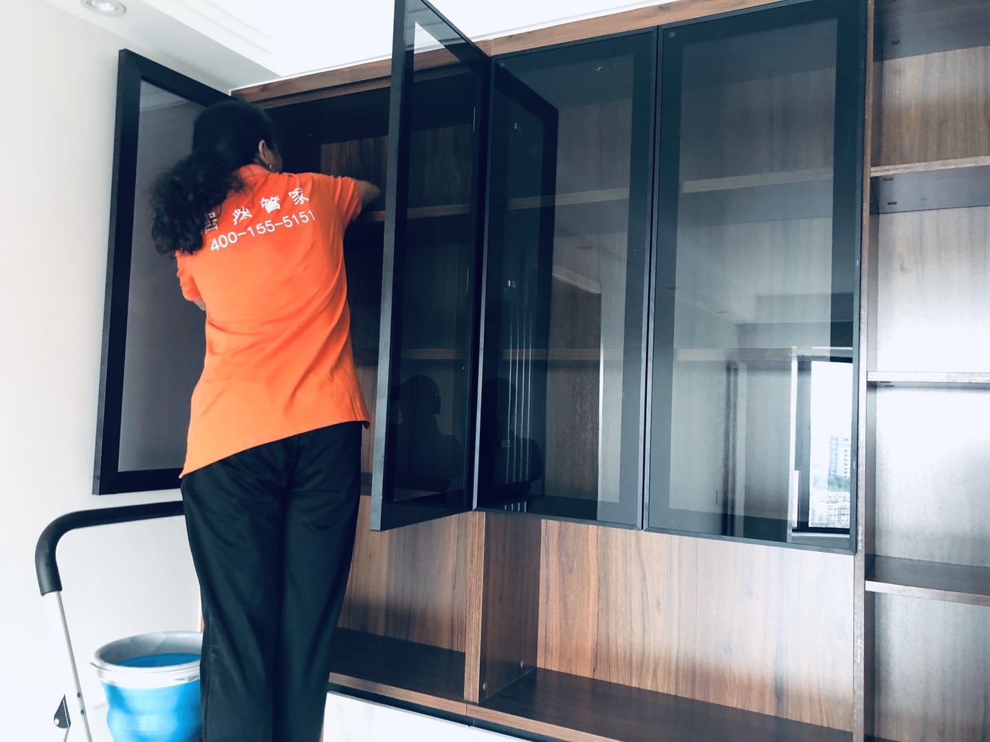 10小时全程体验开荒保洁之后，才发现这活很重要但真的不好做