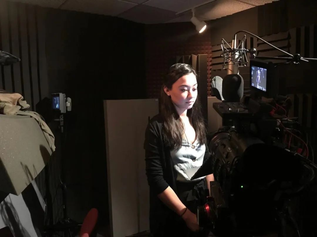 比起内娱年度巨瓜，我更想扒一扒她