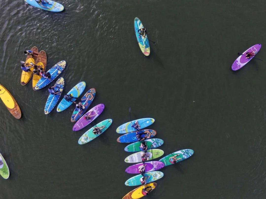快艇摩托艇极速沙发SUP板…桐洲岛亚联飞行营地“上新”水上玩法!想体验吗?免费