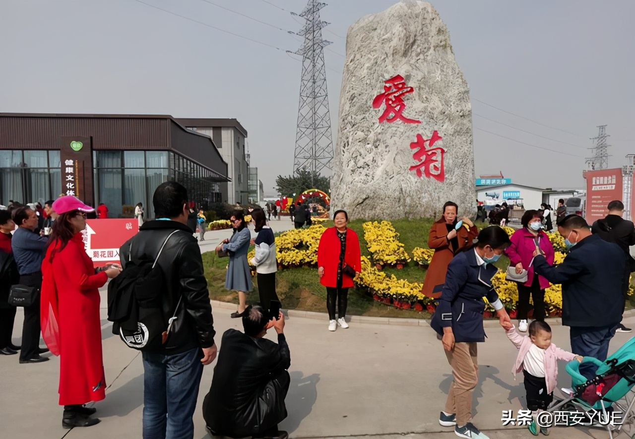 西安又一地标盛大开启，现场人山人海堪比春运