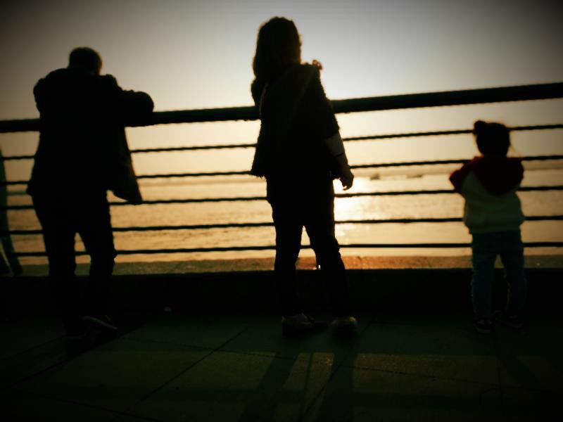 爸爸再爱我一次观后感,爸爸再爱我一次感人片段