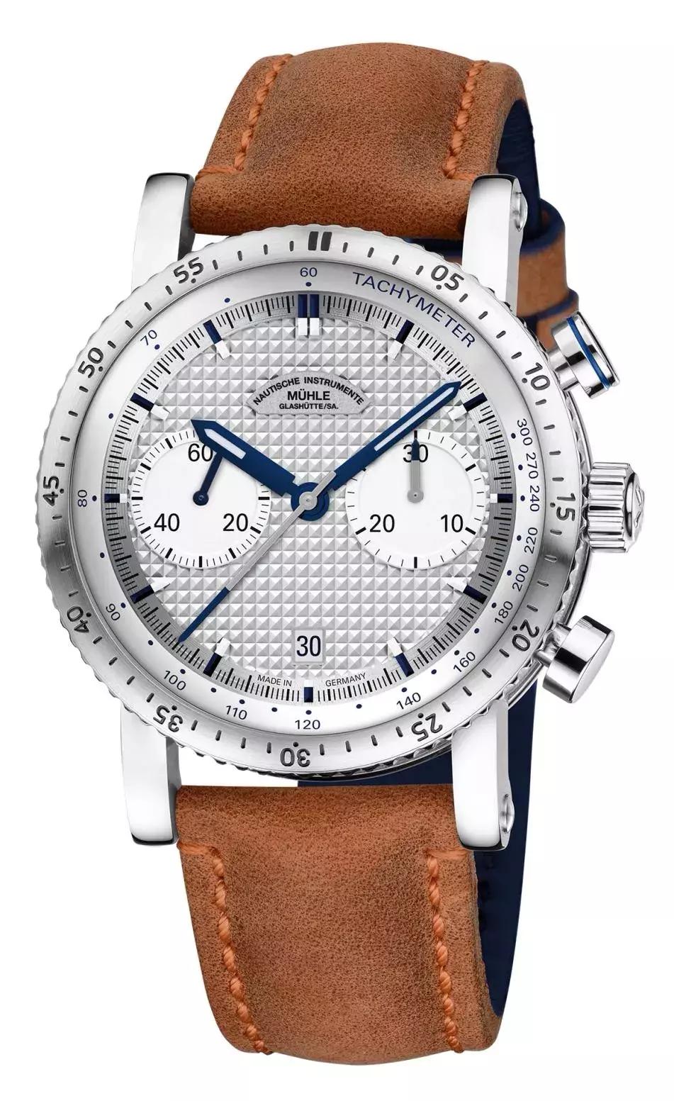 夜店戴表三要素：荧光要亮、万元以上且耐碰撞