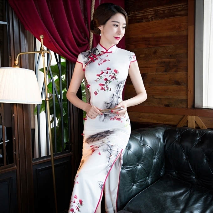 中国的旗袍之美，是一种无法复制的超越之美