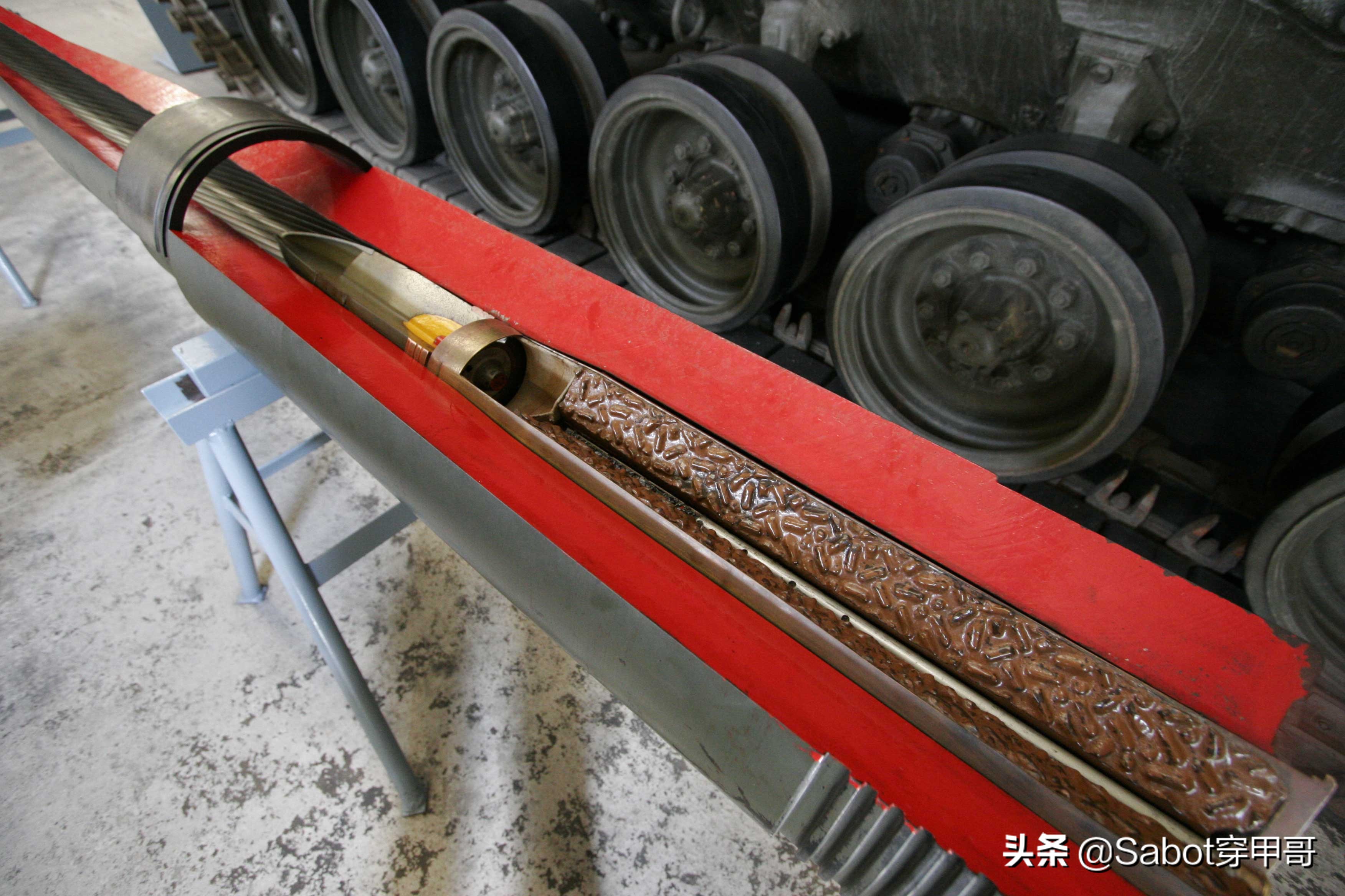 挂羊头卖狗肉的“意大利热带豹1”——意大利OF-40外贸主战坦克