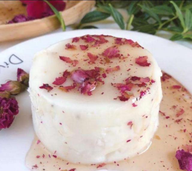 玫瑰花不仅能看还能做美食,玫瑰可以做成什么美食