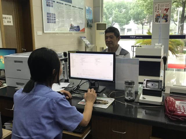 学历信息不正确，婚姻状况被填错，户口本上的信息究竟重要吗？