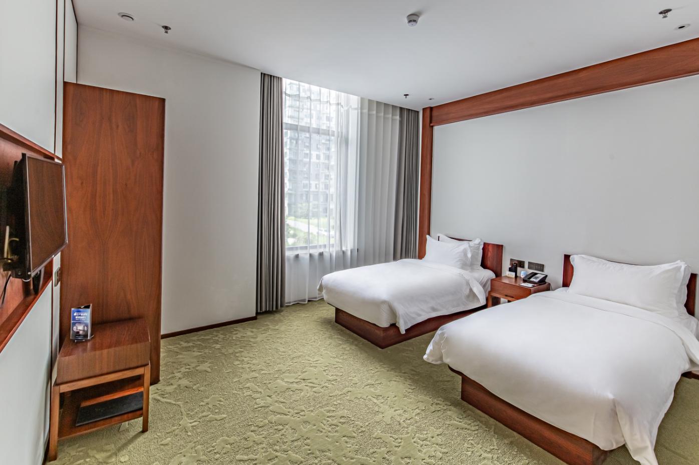 丹东美丽温泉游,国庆假期来打高尔夫