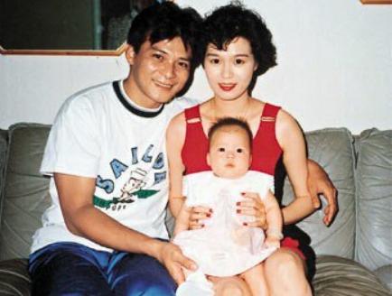 10位出轨男星的老婆与小三对比,唯一允许妻子出轨的男星