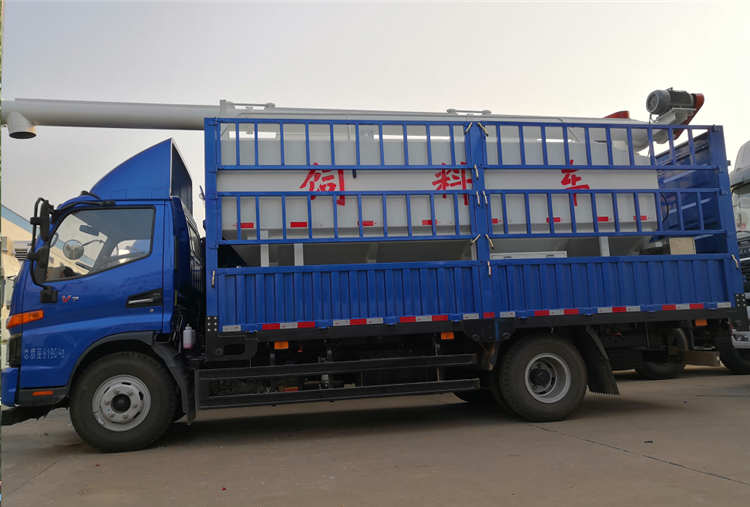 4.2米散装饲料车运输车,小型2吨散装饲料车