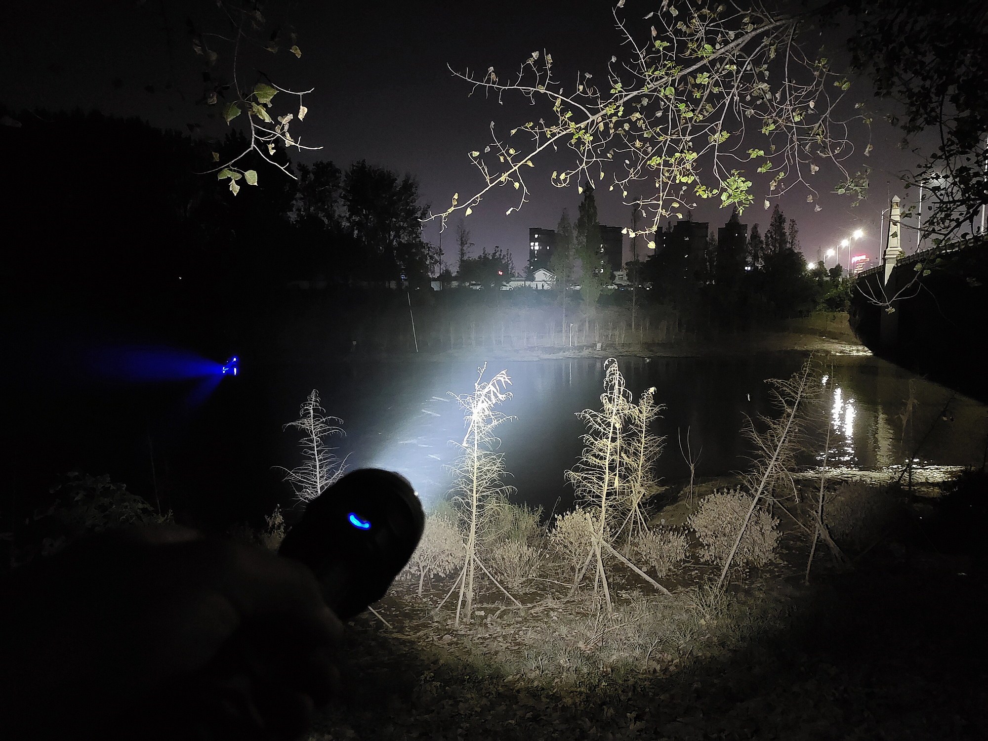 600流明户外手电,65000流明户外泛光手电