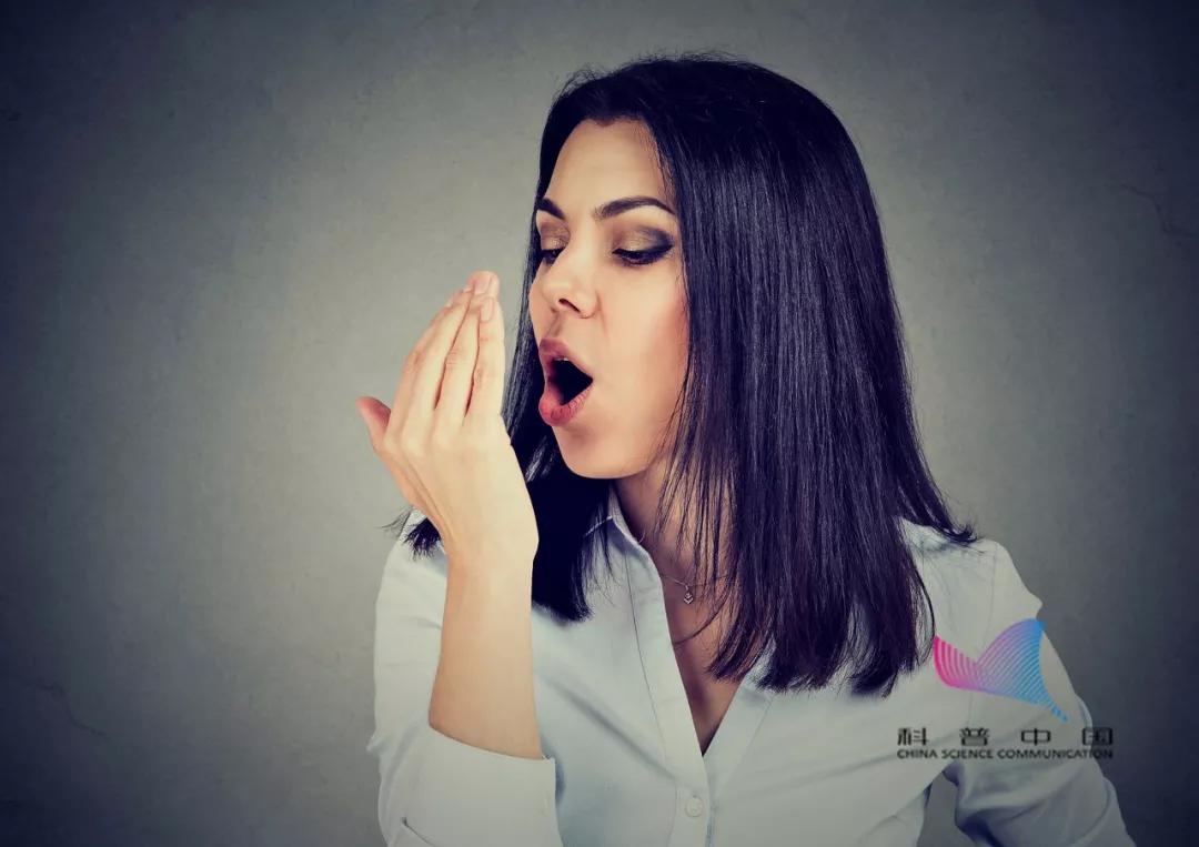 为什么戴口罩总能闻到一股酸味,戴口罩有臭味是口臭吗