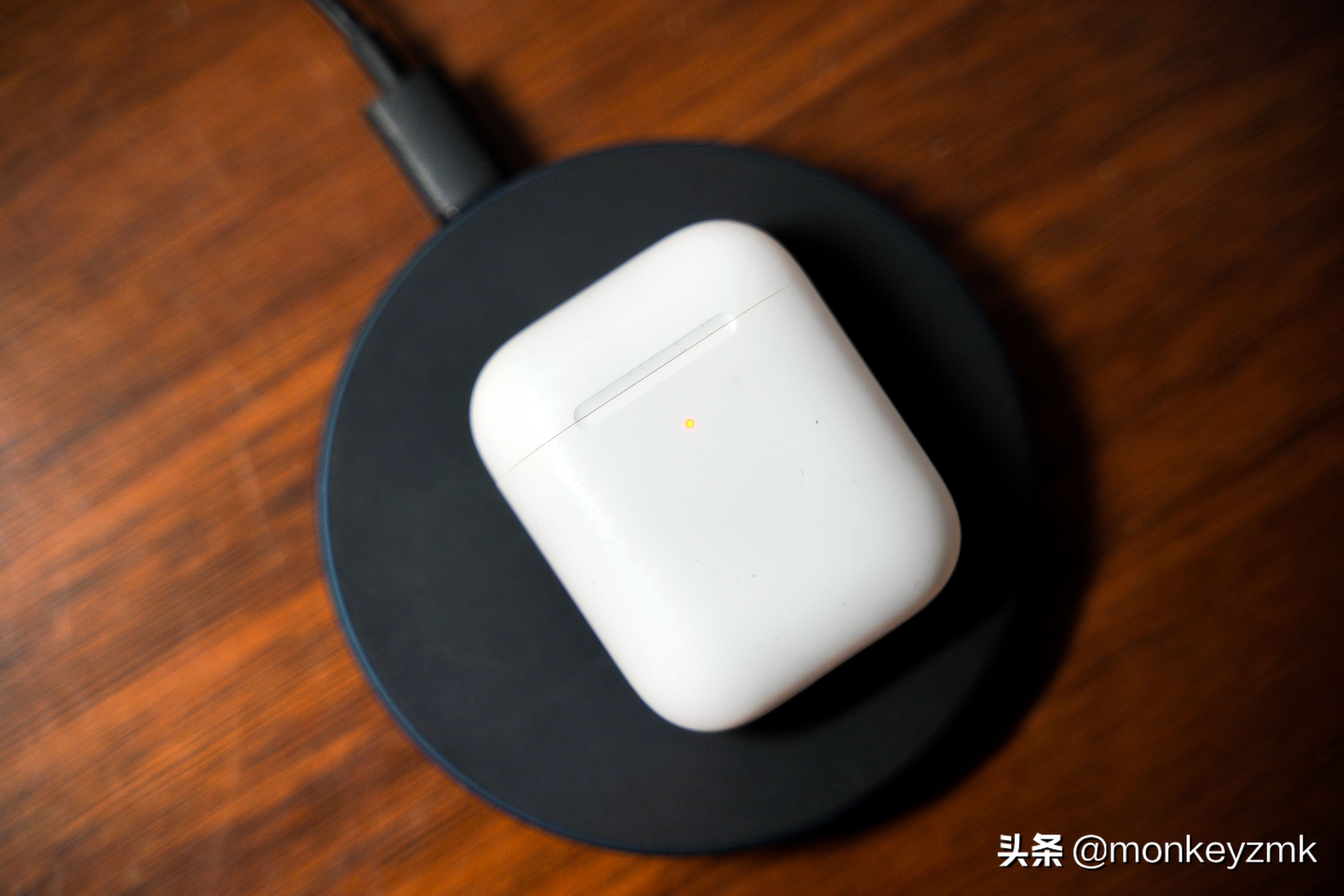 airpods2轻击哪里才是正确的,airpods2体验4个亮点和2个缺点