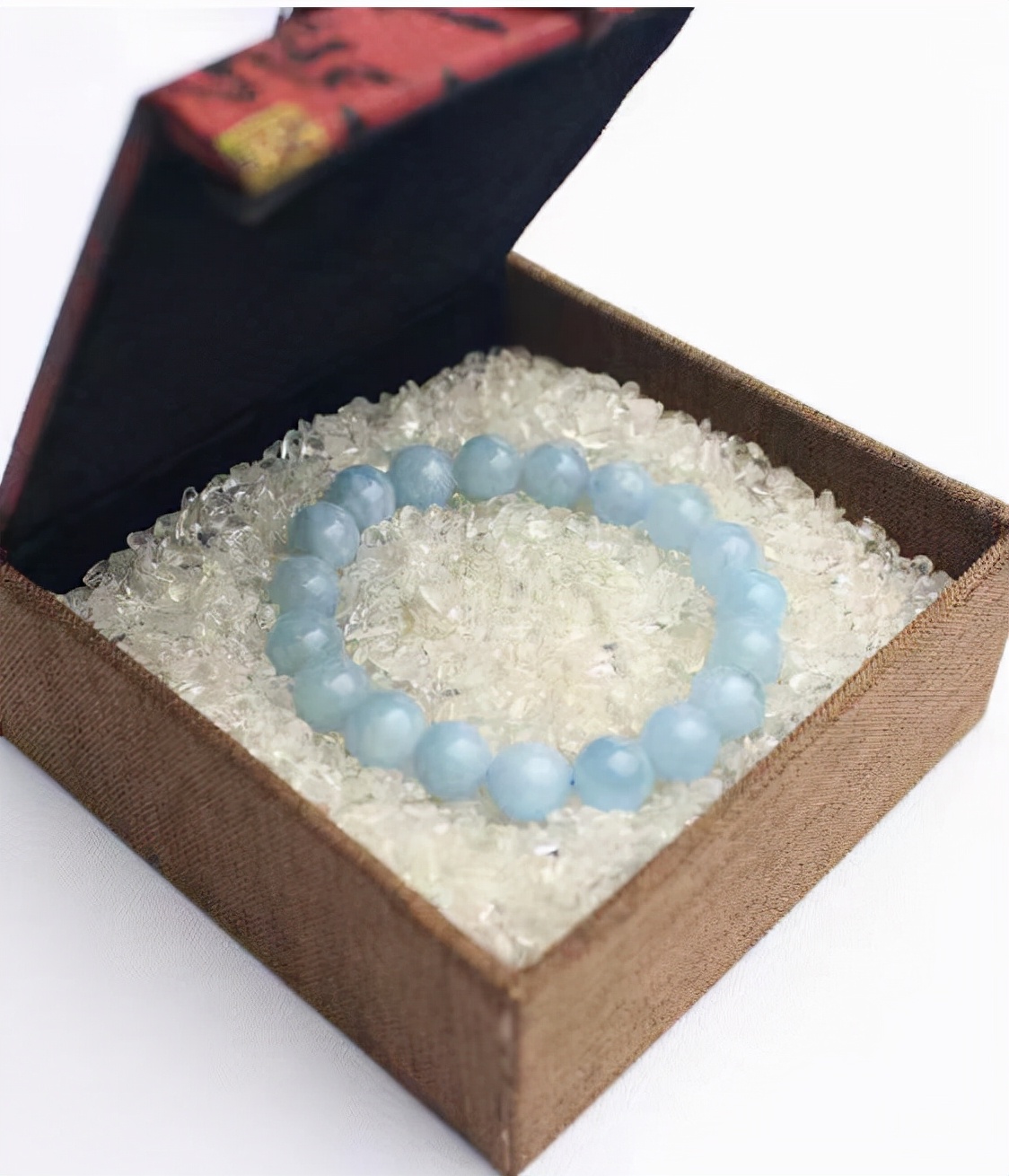 黄水晶消磁正确方法 (完整的水晶消磁方法介绍)